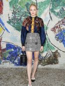 Sophie-Turner-873