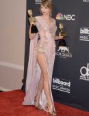 Taylor Swift Upskirt at 2018 Billboard Music Awards in Las Vegas