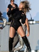 Taylor-Swift-at-2018-BBC-Radio-1’s-Big-Weekend-8
