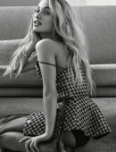 Ariana Grande – Vogue UK Magazine 2018