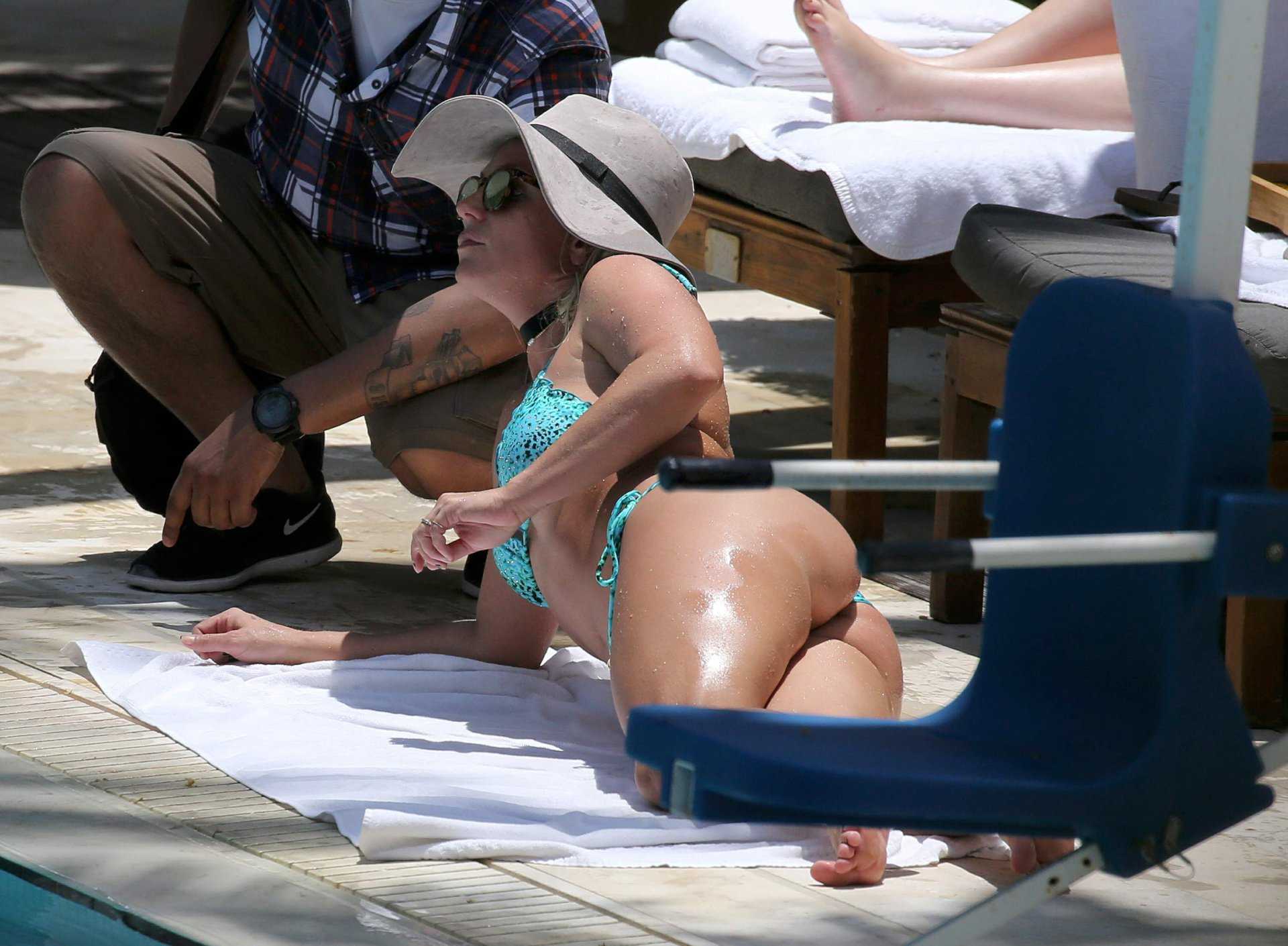 Britney-Spears-Booty-168