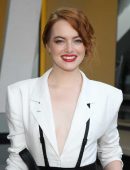 Emma Stone - LVMH Prize 2018 Edition at Fondation Louis Vuitton in Paris