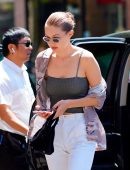 Gigi-Hadid-Pokies-523