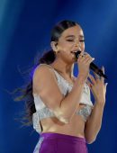 Hailee Steinfeld Performing at Isle of MTV Concert in Malta