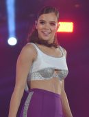 Hailee Steinfeld Performing at Isle of MTV Concert in Malta