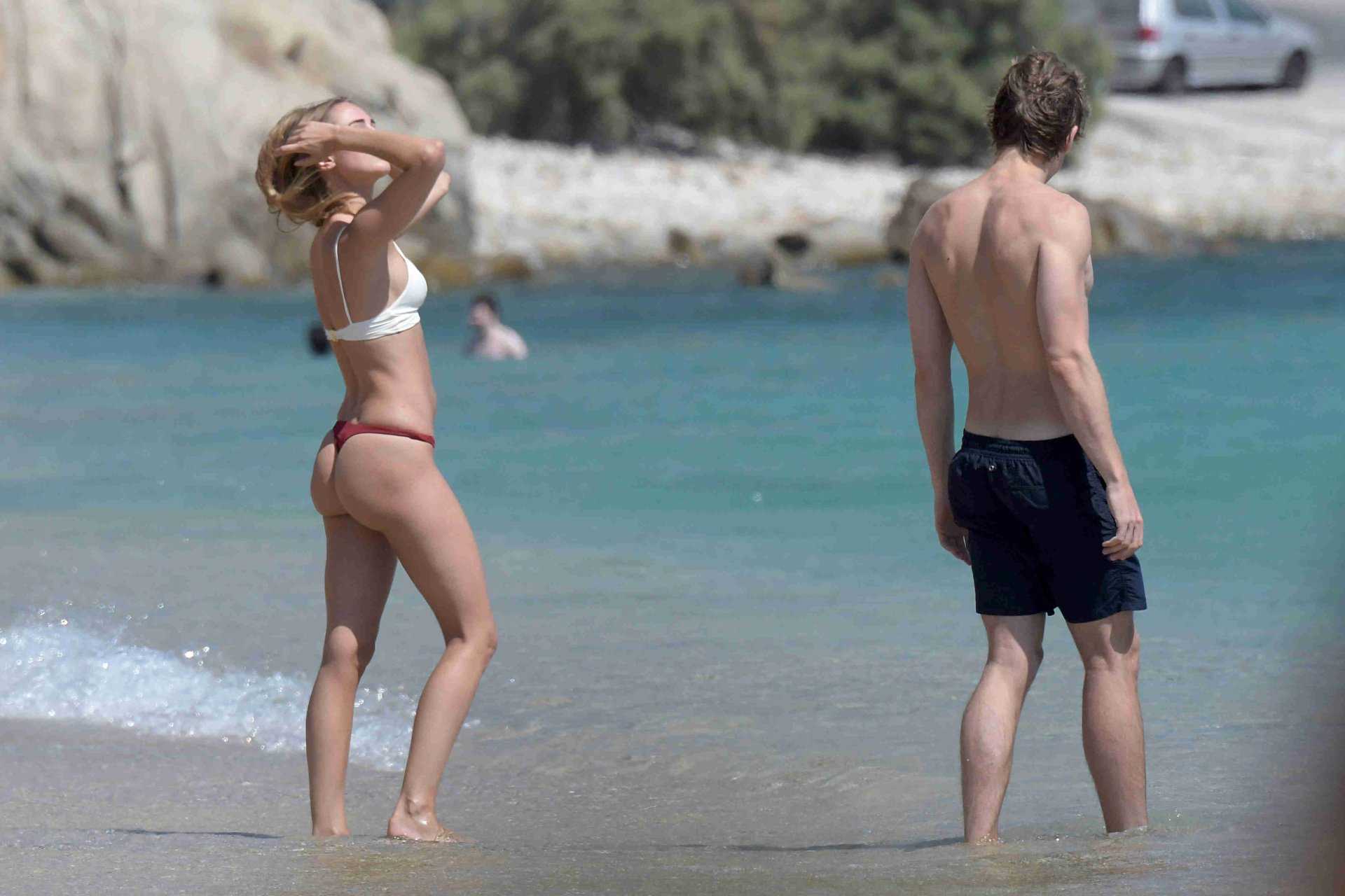 Kimberley-Garner-Booty-358