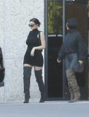 Kylie-Jenner-and-Kim-Kardashian-Booty-20