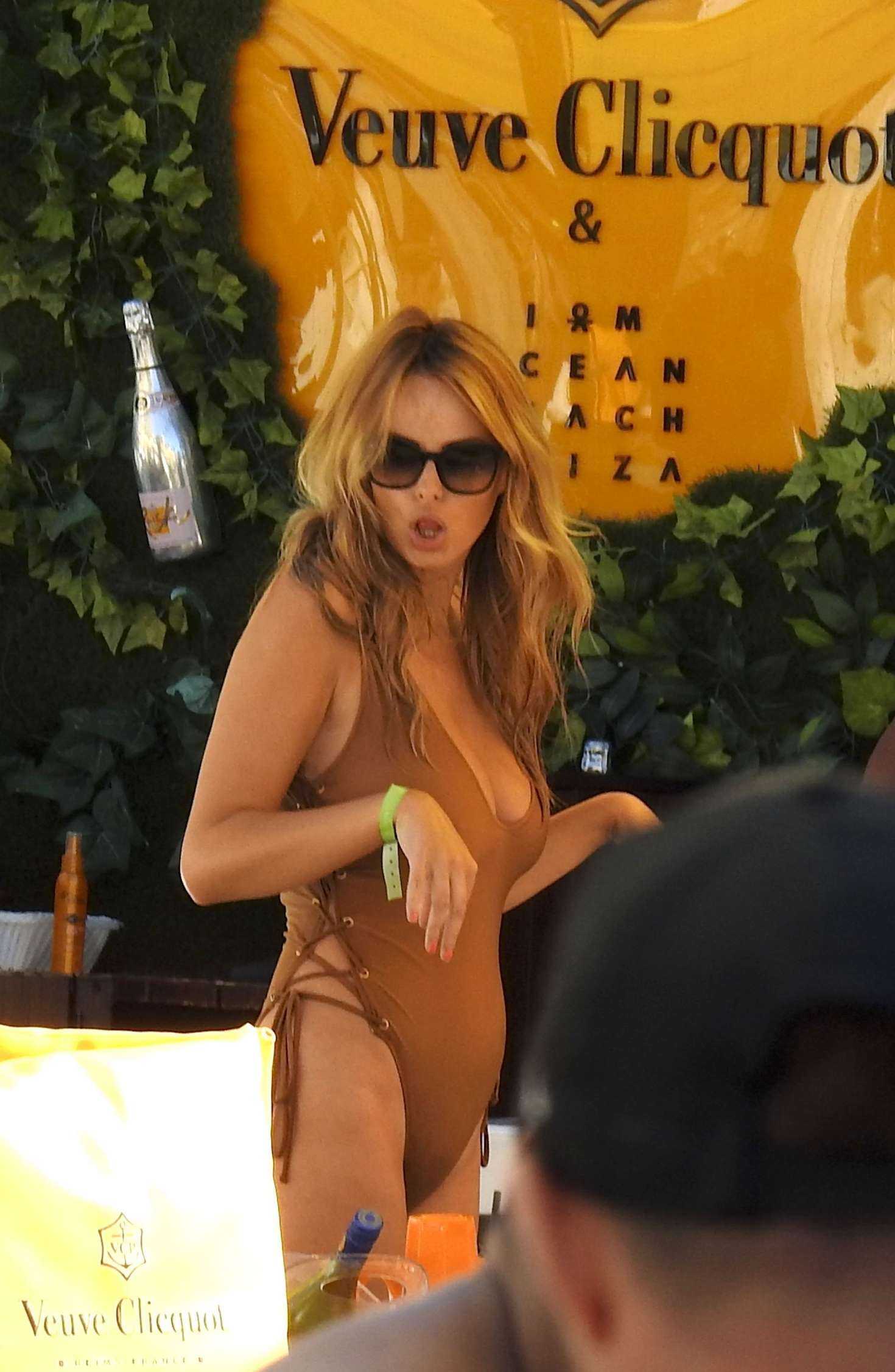 http://www.gotceleb.com/rhian-sugden-in-gold-tight-swimsuit-at-ibizas-ocean-beach-club-2018-06-16.html/rhian-sugden-in-gold-tight-swimsuit-at-ibizas-ocean-beach-club-27