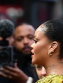 Rihanna at the Premiere of 'Ocean's 8' in London