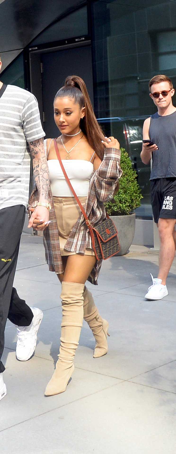 Ariana-Grande-511