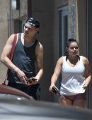 Ariel-Winter-Leggy-in-Shorts-762