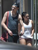 Ariel-Winter-Leggy-in-Shorts-765