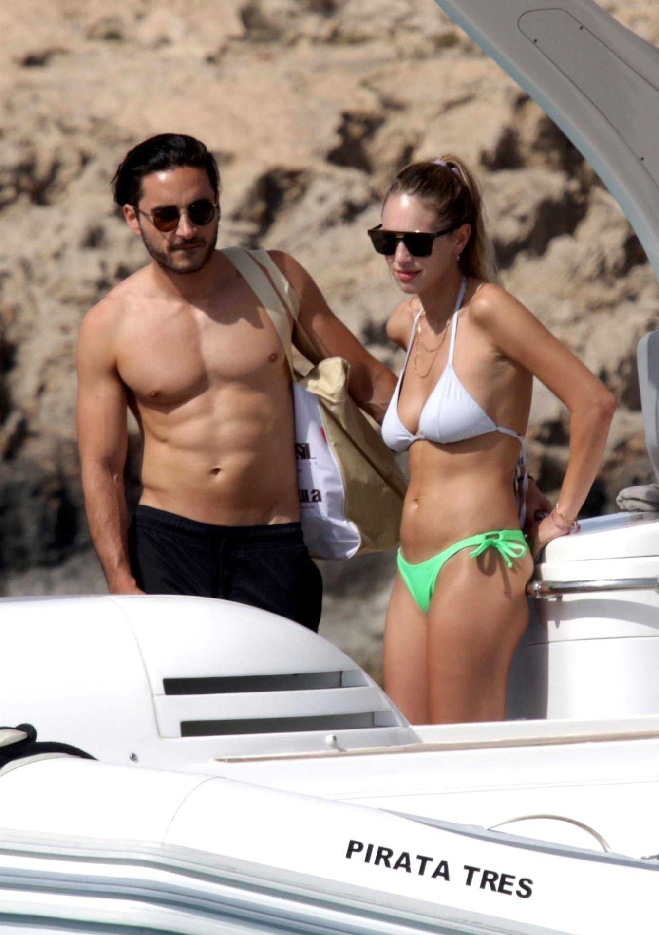 Dylan-Penn-in-Bikini-587