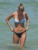 Elizabeth Turner in Bikini at the Beach in Miami