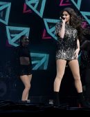 Hailee Steinfeld Performing at Radio City Music Hall in NYC