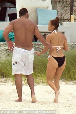 Jennifer-Lopez-Booty-854