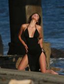 Kaili-Thorne-in-138-Water-Photoshoot-960