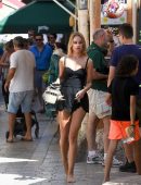 Kimberley Garner Leggy, Out in St Tropez