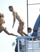 Kourtney-Kardashian-14
