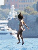 Kourtney-Kardashian-23