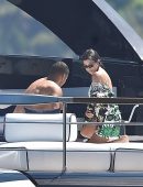 Kourtney-Kardashian-5