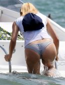Michelle Hunziker in Bikini at Beach in Milano Marittima