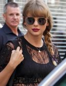 Taylor Swift Upskirt, Out in New York