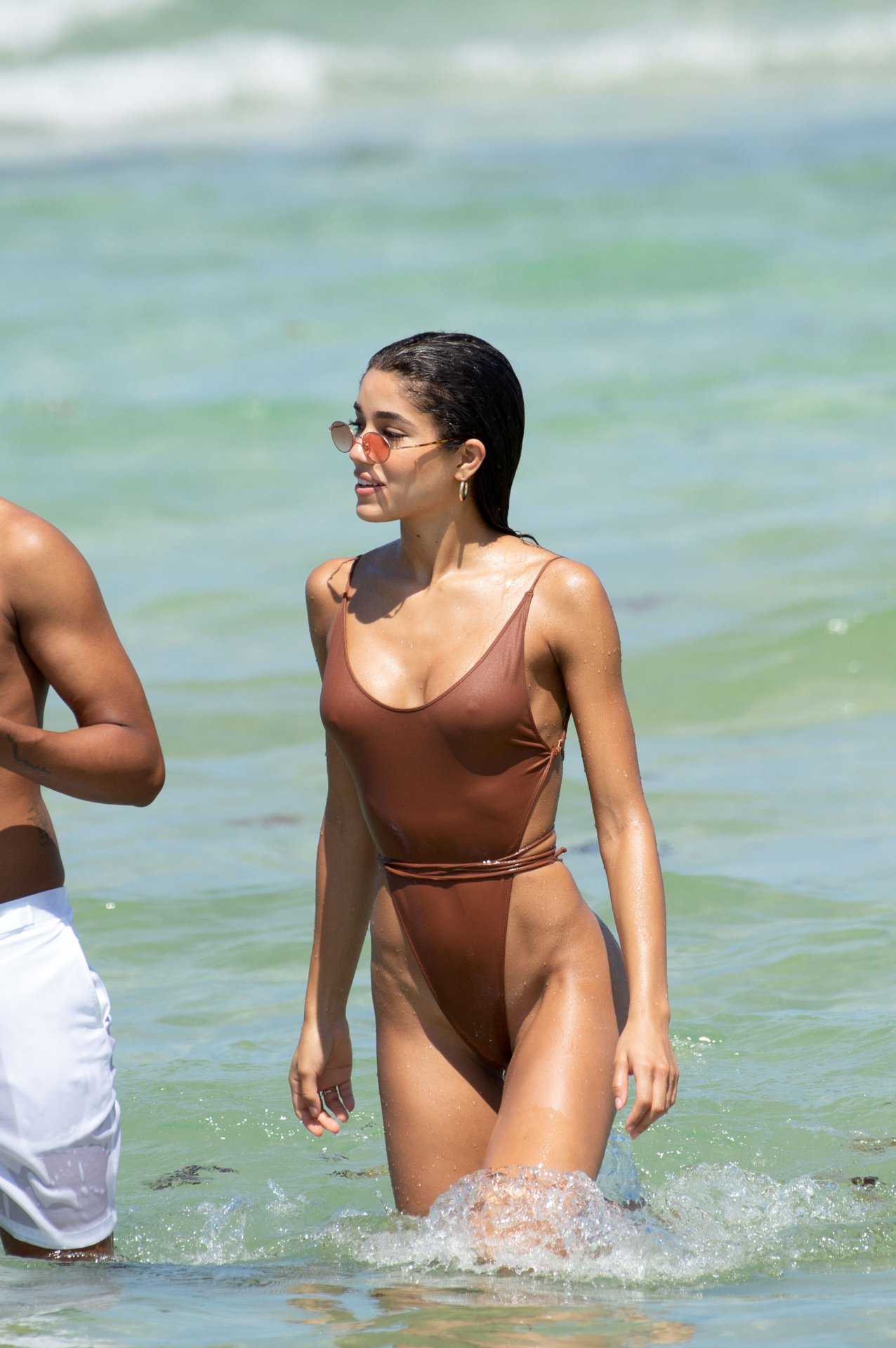 Yovanna-Ventura-Booty-in-Swimsuit-918