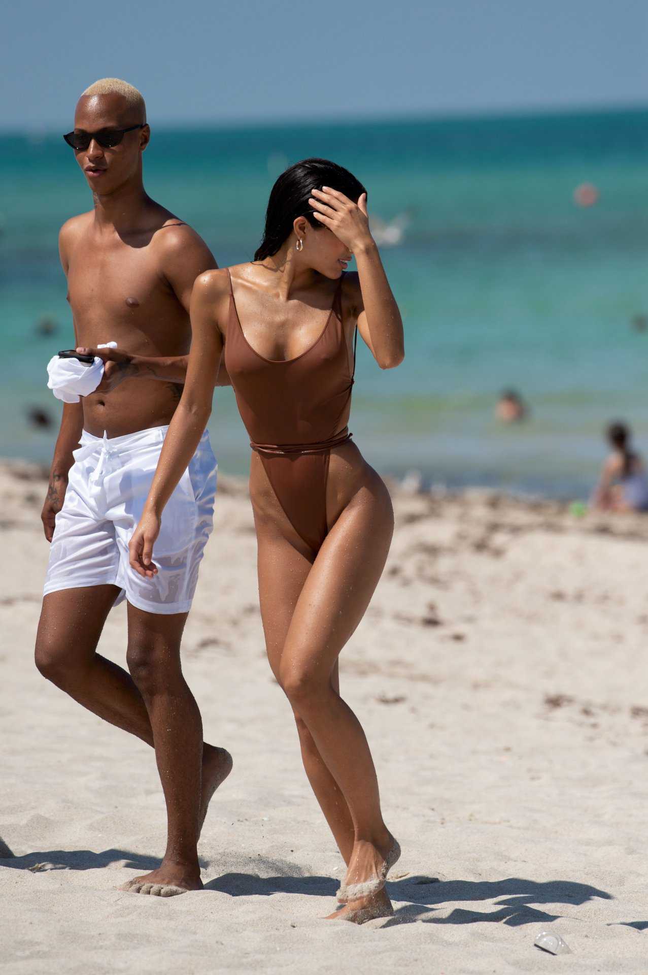 Yovanna-Ventura-Booty-in-Swimsuit-923