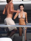 Emily-Ratajkowski-Booty-375