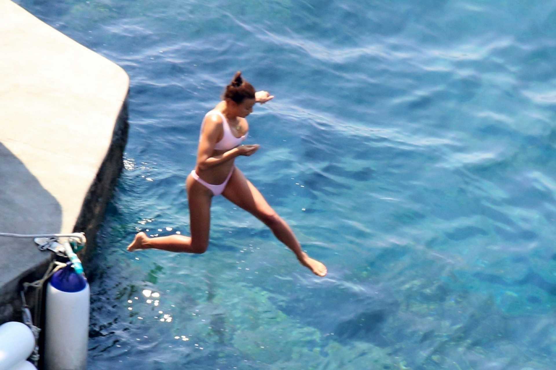Irina-Shayk-122