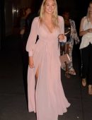 Iskra-Lawrence-Leggy-855