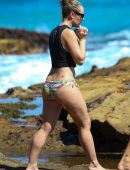 Jessica-Marais-in-Bikini-Bottoms-2018-6