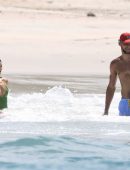 Kendall-Jenner-Ass-in-Swimsuit-in-Mexico-509