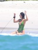 Kendall-Jenner-Ass-in-Swimsuit-in-Mexico-511
