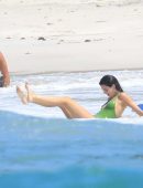 Kendall-Jenner-Ass-in-Swimsuit-in-Mexico-513