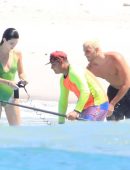 Kendall-Jenner-Ass-in-Swimsuit-in-Mexico-515
