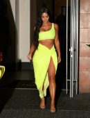 Kim-Kardashian-Upskirt-606
