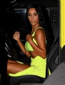 Kim-Kardashian-Upskirt-609
