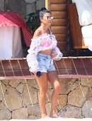 Kourtney-Kardashian-835