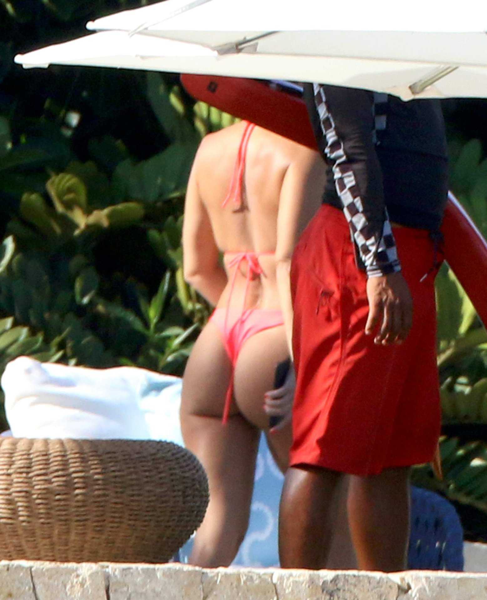 Kourtney-Kardashian-839