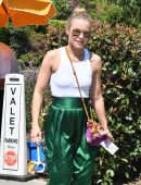 Kristen Bell Outside InStyle's "Day of Indulgence" Party in Brentwood