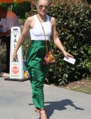 Kristen Bell Outside InStyle's "Day of Indulgence" Party in Brentwood