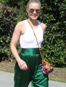 Kristen Bell Outside InStyle's "Day of Indulgence" Party in Brentwood
