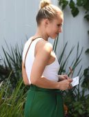 Kristen Bell Outside InStyle's "Day of Indulgence" Party in Brentwood