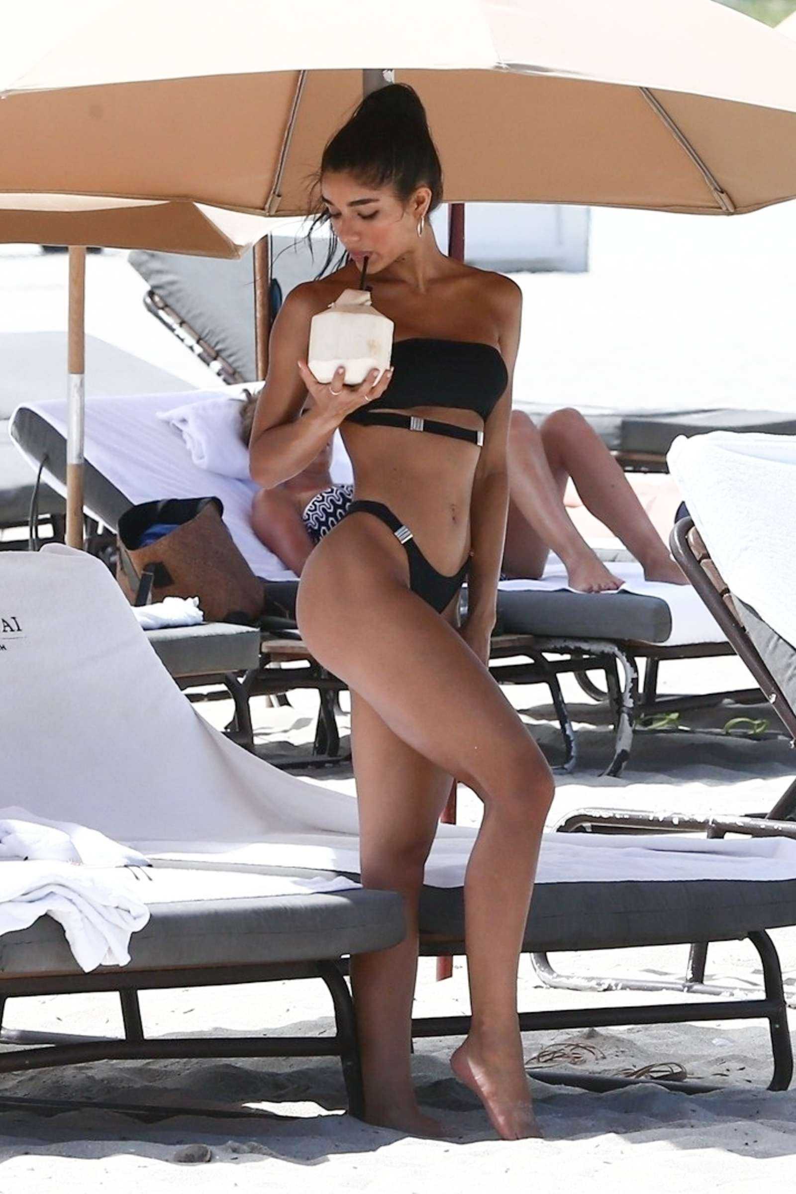 Yovanna-Ventura-in-Black-Bikini-710