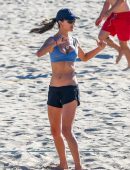Alessandra Ambrosio Playing Volleyball on the Beach in Santa Monica