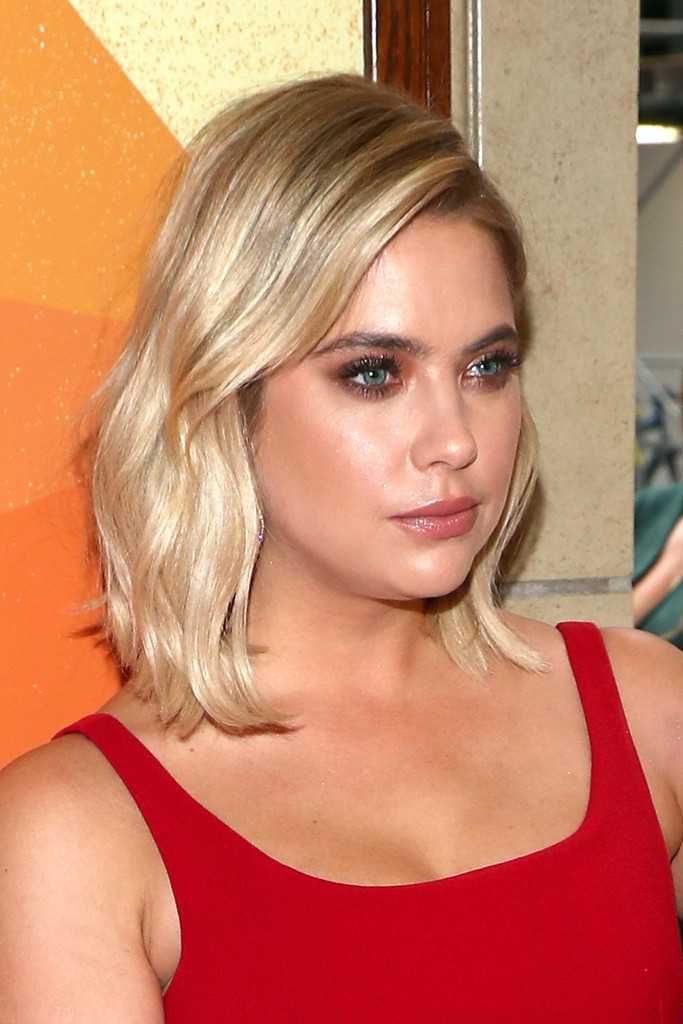 Ashley-Benson-at-Premiere-of-Her-Smell-6