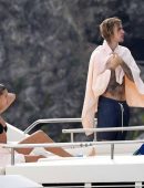 Hailey Baldwin in Bikini with Justin Bieber at a Yacht in Italy