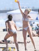 Julianne-Hough-in-Bikini-715